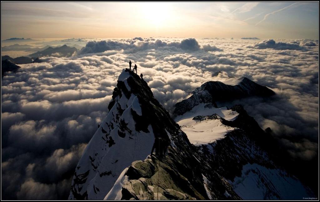 MYTHOS GROSSGLOCKNER Mit einem der legendären Bergführer von Heiligenblut über den traditionsreichen Weg der Erstbesteiger auf den höchsten Berg Österreichs - mit Mythos Großglockner - werden