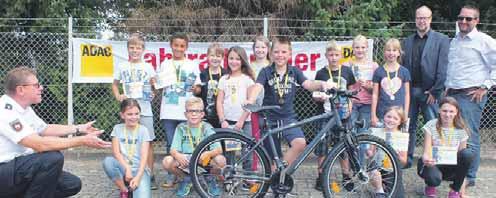 17. September 2017 HELMSTEDTER SONNTAG 13 Helmstedt. Die Frage: Wer wird Fahrrad-Champion 2017? wurde während der Kreisausscheidung der ADAC-Fahrradturniere beantwortet.
