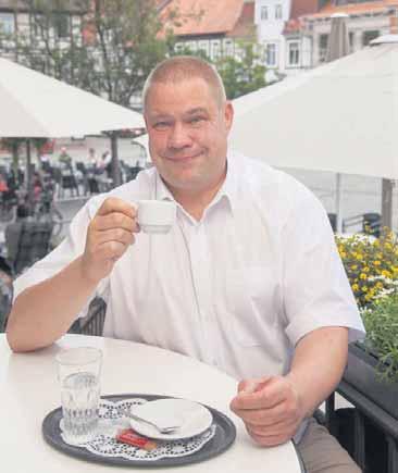 informationen Auf einen Kaffee mit Wittich Schobert Seit mehr als 30 Jahren ist Wittich Schobert in der Politik aktiv: Ortsbürgermeister, Stadtratsund Kreistagsmitglied, Landtagsabgeordneter und