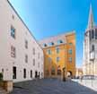 1 vom Hauptbahnhof entfernt Central location in the midst of Regensburg s historical Old Town, next to the gothic Cathedral of St Peter, close to the main