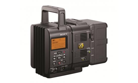 HXR-IFR5 Schnittstelleneinheit für RAW-Aufnahmen mit der NEX-FS700E/EK2K/4K Übersicht Ermöglicht 4K/2K-RAW-Aufnahmen mit der NEX-FS700E/EK und dem AXS-R5 Wird die Schnittstelleneinheit HXR-IFR5