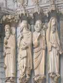 Von der Idee bis zur Ausführung geht sie auf die Schule von Chartres zurück, die im 12. Jahrhundert geistig führend war.