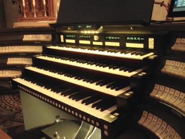 Ansgar Wallenhorst stellt auch hier virtuos die Klangfarben der Orgel vor.