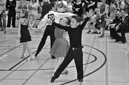 Sachsen tanz Nachwuchs auf Breitensport Breitensportwettbewerbe wurden in sechs Altersklassen und in beiden Sektionen angeboten, wobei einige Wettbewerbe kombiniert werden mussten.