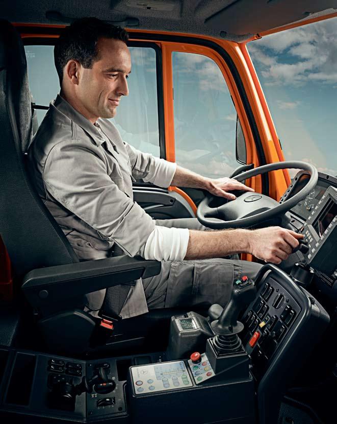 Bedienkomfort und Ergonomie. Die Fahrerkabine des U 300/U 400/U 500 bietet alles, was den Arbeitsalltag für den Fahrer so ergonomisch und sicher macht wie nur möglich.