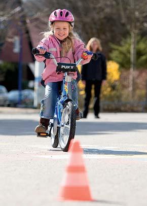 Kinder- Fahrradhandschuhe schützen die Hände bei Stürzen und geben den Kleinen durch ihr cooles Aussehen gleichzeitig einen Motivationskick.