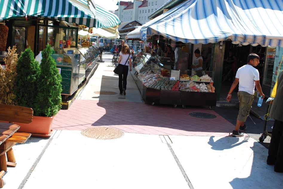 Umweltbericht 2010/2011 MA59 Wiener Linien Das Grüngleis in der Wolkersbergenstraße. Naschmarktsanierung. Weitere Projekte 2010/2011.