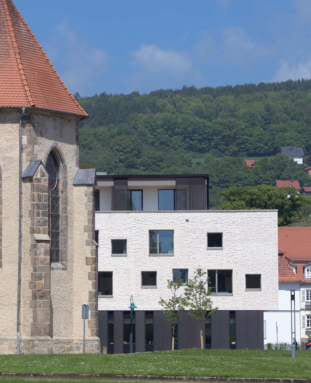 Denkmal in Nordhessen Eingebettet im landschaftlich reizvollen Fuldatal liegt das Kloster Haydau, ein denkmalgeschütztes Anwesen mit Kloster, Kirche, Wirtschaftsgebäuden, Herrenhaus, Orangerie und