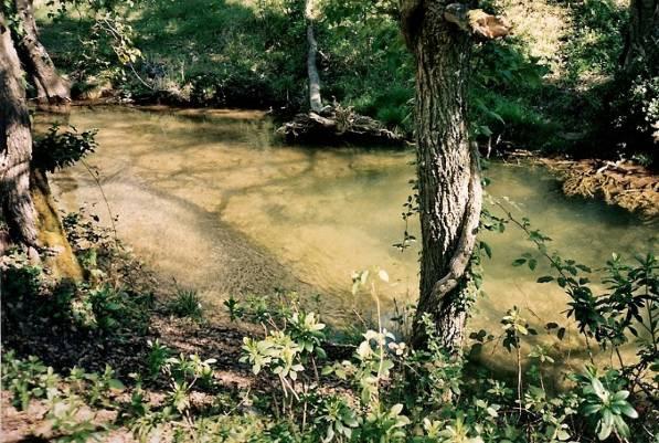 Verpflegung Das Frühstück ist inkludiert, alle anderen Mahlzeiten sind selbst zu bezahlen. Vor den Wanderungen können wir Proviant und Wasser in den lokalen Geschäften einkaufen.