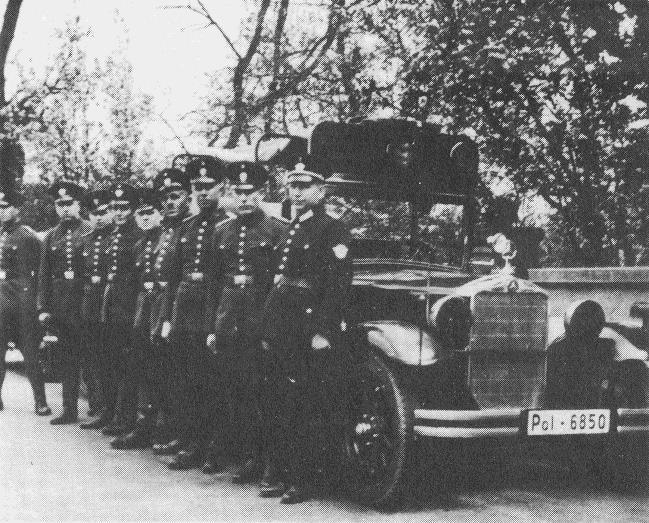 aufgestellt. Durch die Tatsache, dass in Hargesheim bereits seit 1903 eine freiwillige Feuerwehr bestand, gab es im Amt Rüdesheim nun 4 Halblöschzüge. Als Gründungsjahr wird das Jahr 1935 angenommen.