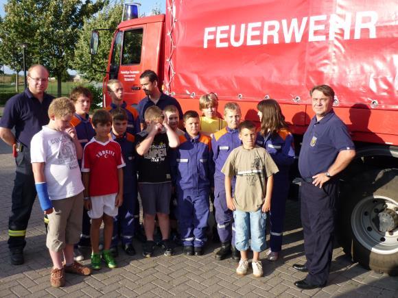 Gründung des Fördervereins Im Jahr 1964 wurden der Förderverein Freunde der Feuerwehr Einheit Ortsgemeinde Rüdesheim e.v. und die Jugendfeuerwehr gegründet.
