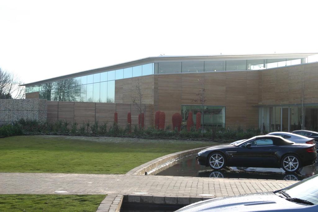 Aston Martin Design Studio in UK-Gaydon Verwendete Holzart: Fassade in Eiche