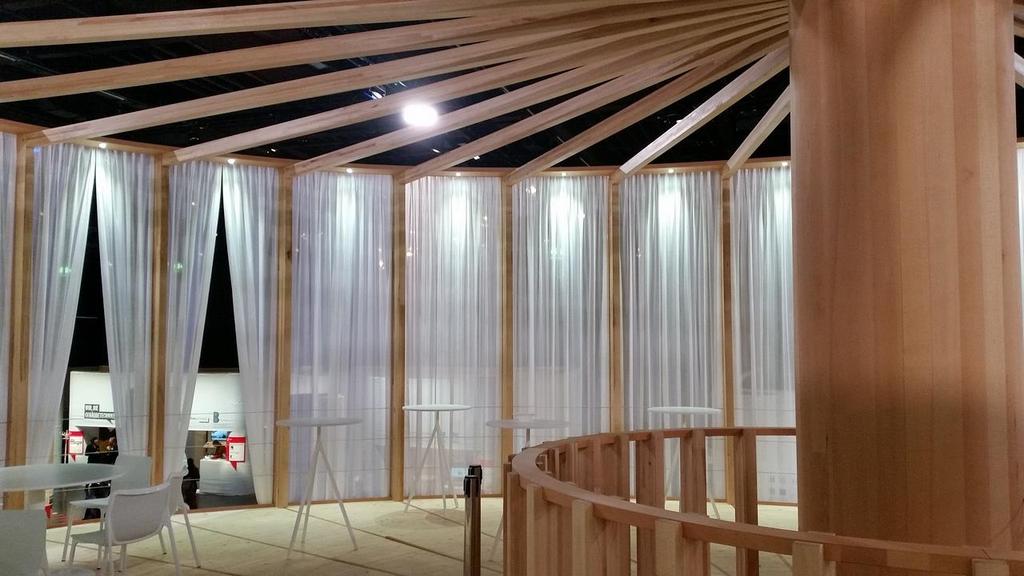 Pavillon an der Baumesse und an der Holzmesse in Basel Verwendete Holzart: Buchen-Lamellen für