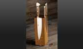 Schräger Messerblock (2 Grössen): Platz für 8/10 Messer mit Klingenlänge bis 24/27cm und Klingenbreite bis 4,5/6 cm.
