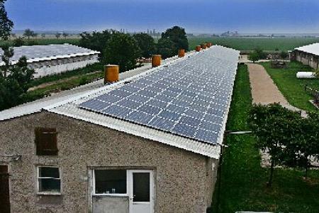 Projekte der EEG eg in 2012 Photovoltaikdachanlage (Bestandsanlage) Sachsen Leistung: 715 kwp Gesamtinvestitionsvolumen: