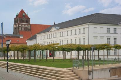 Max-Planck-Institut für Plasmaphysik (IPP) einer der herausragenden Forschungsstandorte zur Plasmaphysik in Deutschland.