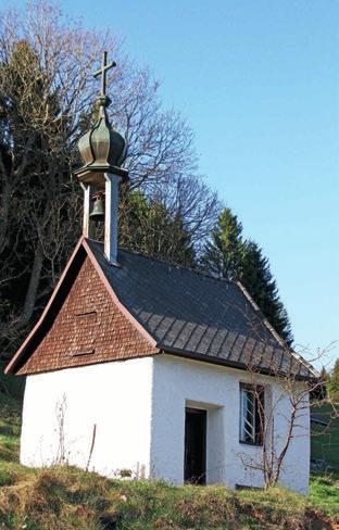 Der einstige Altar, ein Werk von Mathias Faller, kam zunächst auf den Fernhof und schließlich in die Kapelle des Gasthauses»Neuhäusle«, denn die Kajetanskapelle wurde als Lagerraum oder Pferdestall