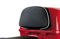602882M084 (Schwarz) Rückenlehne für Top Case Vespa S. Farblich passend zur Sitzbank. 169,00 655066 Heckklappgepäckträger, verchromt im eleganten Design und höchster Qualität.