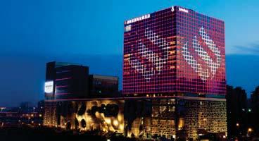 Entfernung zum Messegelände: ca. 1 km ab 245,00/Nacht Hotel Kerry Pudong Shangri-La ***** Das 5-Sterne Luxushotel gehört zur Shangri-La Hotelgruppe und bietet direkten Zugang zum SNIEC Messegelände.