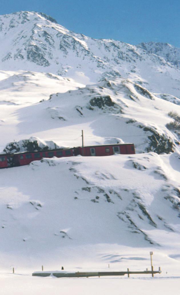 Bis zur Eröffnung des Furka-Basistunnels im Jahr 1982 war der Betrieb im Winter stets zweigeteilt: Von Brig bis Oberwald und von Disentis bis Realp, da die Furka-Bergstecke zwischen Oberwald und