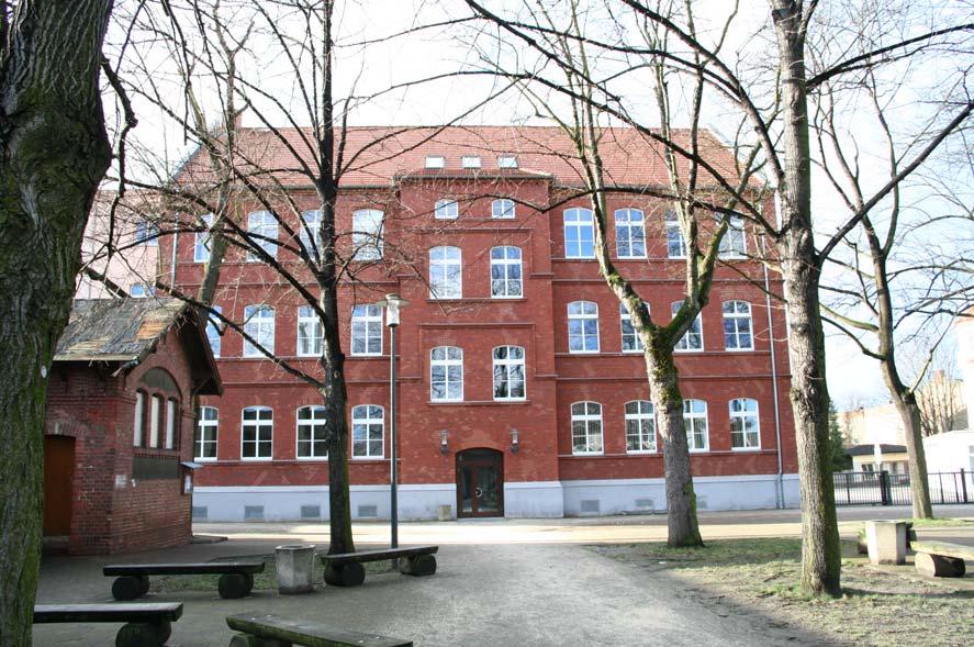 Schulname: Oberschule Forst Anschrift: 03149 Forst/Lausitz, Bahnhofstraße 31 Schulnummer: 110012