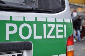 Teurer Crash in Feldkirchen Feldkirchen-Westerham Am Samstag kam es auf der Ortsdurchfahrt gegen 11.15Uhr zu einem Verkehrsunfall mit hohem Sachschaden.