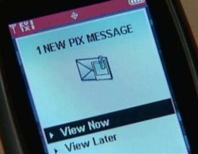 Cyber-Mobbing durch Sexting Sexting = Sex und texting (engl.