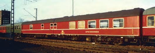 Klotzbremsen) 46 064 Set 3 mit 2 Wagen Liegewagen Bcüm 243 (mit Klotzbremsen) Liegewagen mit Vorzugsabteilen Bctüm 256 Stärker werdende Konkurrenz durch Flugzeug und Straßenverkehr zwangen die