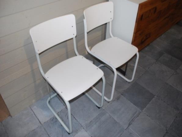 Stuhl S43 2x Gestell Graugrün+Sitz reinweiss 2x Gestell