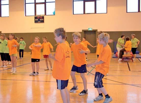 1. Juli 2011 Linkselbischer Bote 11 AUS UNSEREN INDEREINRIHTUNGEN Grundschule Naustadt Viel Sport und Spaß am indertag Wie jedes Jahr fand zum indertag am 1.