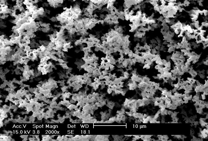 Durch Untersuchung der Oberfläche mit einem Weißlichtinterferometer konnte für den vorliegenden Film die Schichtdicke zu ca. 10 µm bestimmt werden.
