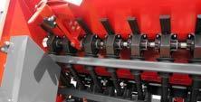 Getriebekasten Räder 10 15 Hydraulischer zentraler Druck auf Schare Individueller Druck auf Schare Spurlockerer Verladeplattform entlang der Maschine Abstreifer mit individueller Druckkraft