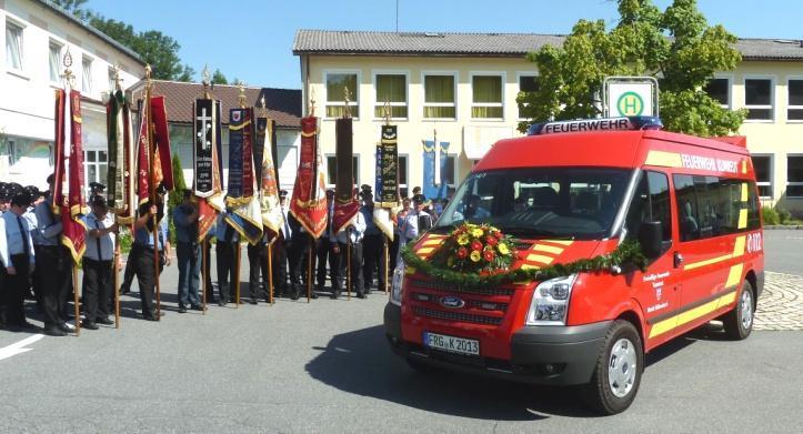 Rückschau Die Segnung des neuen Mannschaftstransportwagens (MTW) für die Freiwillige Feuerwehr Kumreut wurde mit einem Dorffest gebührend gefeiert.