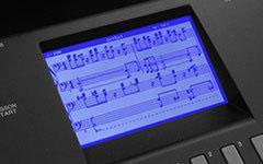 Display für übersichtliche Text- und Notendarstellung Das LCD Display kann Ihnen sowohl Noten aus MIDI Songs darstellen.