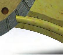 Bei 48-60cm Breite können Sie mit mit dem Winklschleifer eine eckige Öffnung in die Gewölbehalbplatten schneiden.