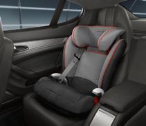 Damit lassen sich die Porsche Kindersitze bequem und sicher mit dem Sitz verbinden. Alternativ können sie mit dem 3-Punkt- Gurtsystem befestigt werden.