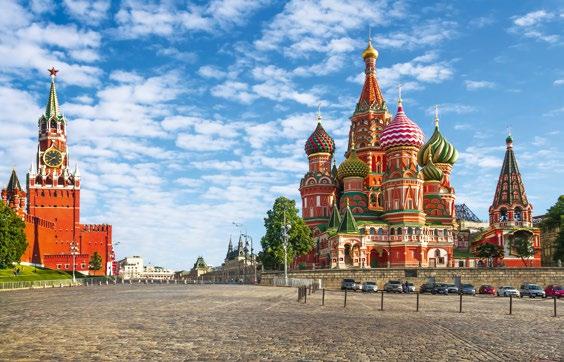 mit ihren markanten vergoldeten Dächern. Und nicht fehlen darf ein ausführlicher Besuch des Kremls mit den örtlichen Sehenswürdigkeiten: Zarenkanone und Zarenglocke, Krönungskathedrale und Rüstkammer.