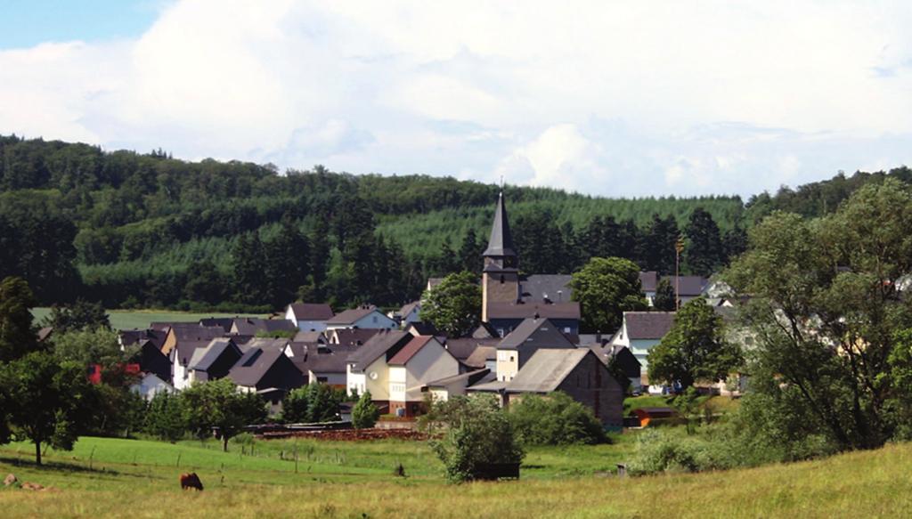 Die Geschichte der Gemeinde Hohenahr und ihrer Ortsteile 13 Altenkirchen Ursprung des Dorfes war die Kirche, auf die schon der der Name hinweist.