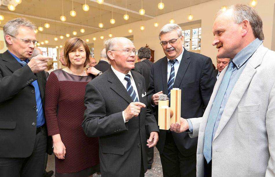 März 2014 Unterzeichnung der Freundschaftsurkunde zwischen der Bergstadt Thum und dem Stadtteil Erkelenz-Lövenich im Alten Rathaus Erkelenz Stadtteilfreundschaft zwischen der Bergstadt