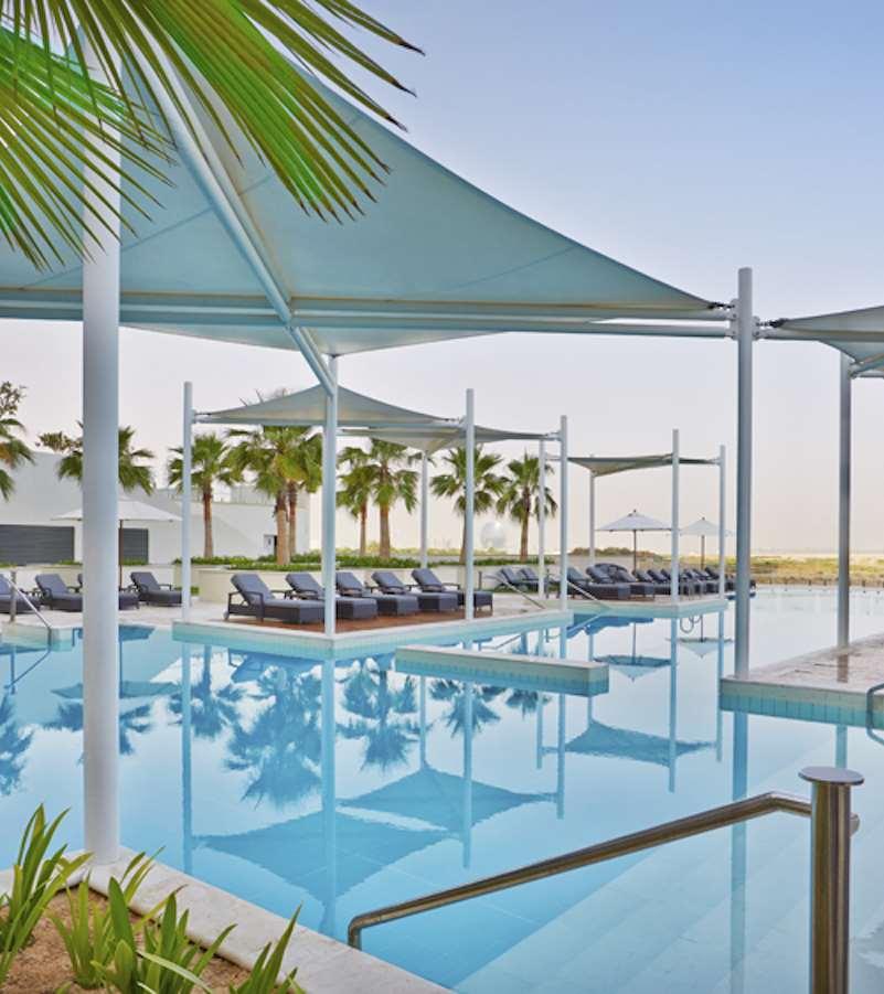 Top-Hotels Abu Dhabi 5-Sterne Beach Rotana Abu Dhabi (90,5 % WEQ) 4-Sterne Crowne Plaza Abu Dhabi Yas Island (94,8 %