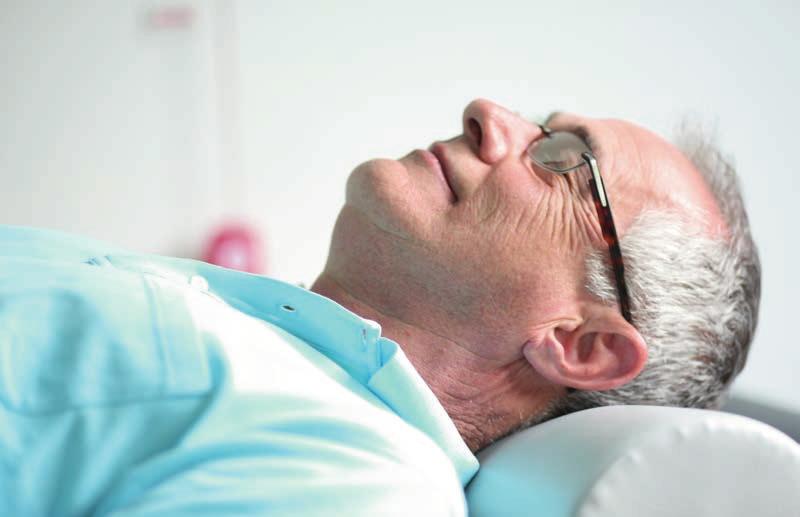problemen optimal betreut. Unsere Klinik behandelt auch Patienten, die eine dauernde Sauerstoffversorgung oder eine nächtliche CPAP-Therapie benötigen.