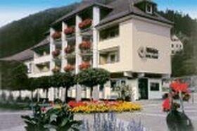 Teinach-Zavelstein +49 7053 9265703 info@hotelteinachtal.
