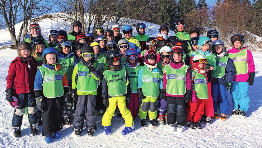Fichtelgebirge. Durch den Einsatz unserer Übungsleiter mit 46 geleisteten Übungsleitertagen an den drei Kurswochenenden konnten wir mehr als 70 Kindern Ski- und Snowboardfahren näherbringen.