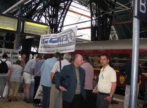 Seite 2 IGS-Press 3/2003 25 Jahre S-Bahn Rhein-Main Ende Mai hatte die IGS die Möglichkeit, sich erstmalig außerhalb Münchens mit einem eigenen Stand zu präsentieren.