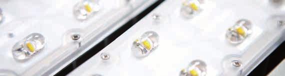 INTELLIGENTE LICHTLENKUNG DURCH OPTIK Die Verwendung von unterschiedlichen Linsen ermöglicht eine gezielte Lichtlenkung passend zur Art der Anwendung - d.h. das Licht kommt dort an, wo Sie es benötigen.