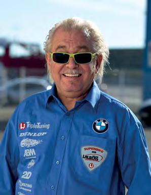 Benny Wilbers Gerhard Lindner Burkhard Stember Teamchef ist Benny Wilbers vom Wilbers-BMW-Racing Team und Inhaber der Fahrwerksgruppe Wilbers