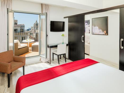 Superior Doppelzimmer mit Balkon: Zimmer mit einem Kingsize Bett oder zwei Einzelbetten.