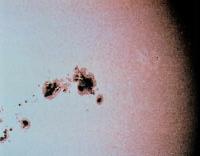 Sonnenfleckengruppe am Sonnenrand sg036-02