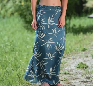 A sarong is an ideal accessory for trips to hot, humid destinations. Now with Insect Shield Technology, you ll be glad you packed it when the bugs are out in force.