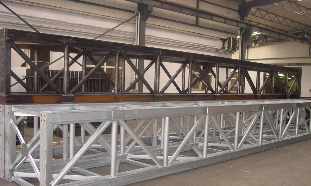 Geschäftsfeld Stahlbau Metallverarbeitung Produktspektrum: Schweißkonstruktionen für Schienenfahrzeuge (Bahnzulassung) Stahlfertigung Mobilfunkanlagen Stahlkonstruktionen für Bandfördersysteme